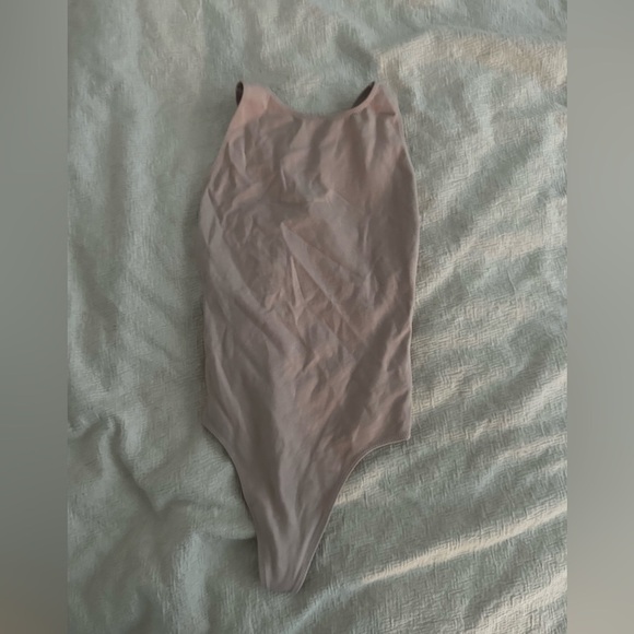 Aritzia, Wilfred free low back bodysuit - Picture 1 of 3